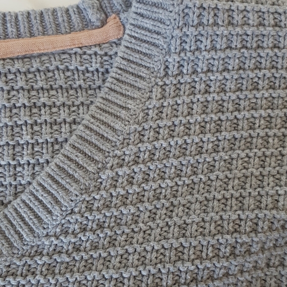 Grey Sweater - Picture 3 of 4